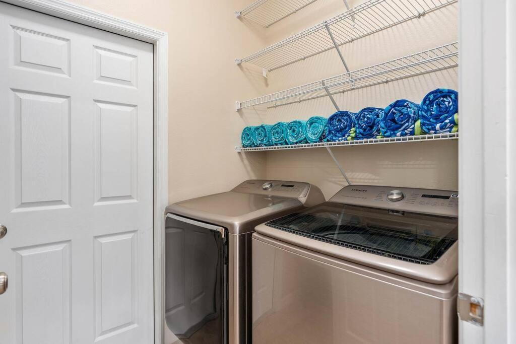 Lakeview W/8 Bedroom 5 Kingsuite 3 Miles To Disney Kissimmee Exterior photo